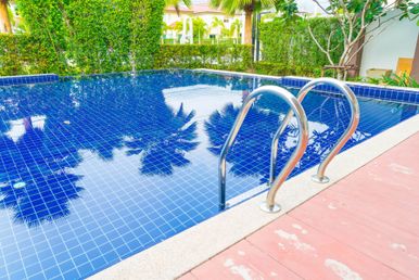 piscina urbacización